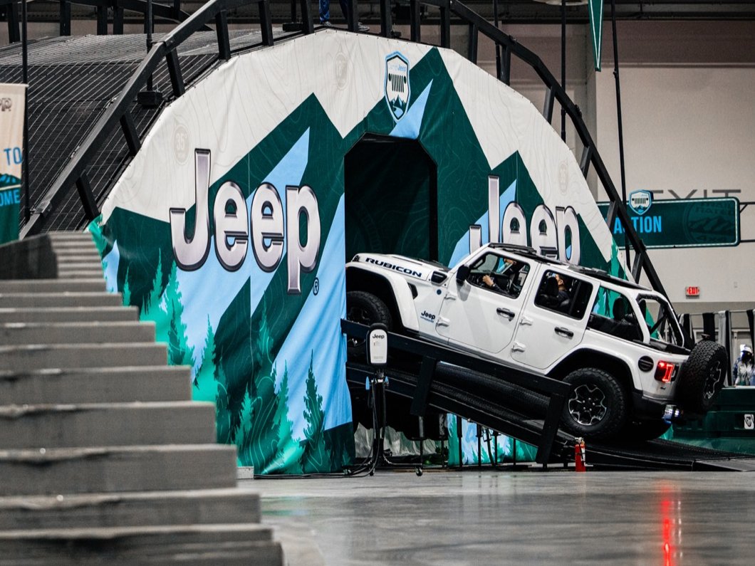 HoustonAutoShow's tweet image. It may be our last day, but all of our exhibits are in full swing today! Joining forces with the @houstonboatshow  has made this year's Houston Auto Show a one of a kind experience!