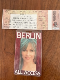 RealTerriNunn's tweet photo. Memories. Berlin/Asia/The Fixx - July 21, 2001
@FixxOnline @originalasia #BerlinOfficialBand #UniversalAmphitheatre #2001 https://t.co/chn8ujfer2