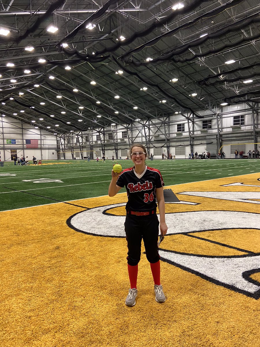 <a href="/RebelsKc/">KC Rebels Streeter</a> played the Griffon Indoor last night <a href="/MissouriWestern/">MoWest</a>. Congrats to Ainsley <a href="/ains_yoakam/">Ainsley Yoakam 2024</a> on her 2-run shot over center! This 2024 grad is killing it!💯💣💥💪🏻
