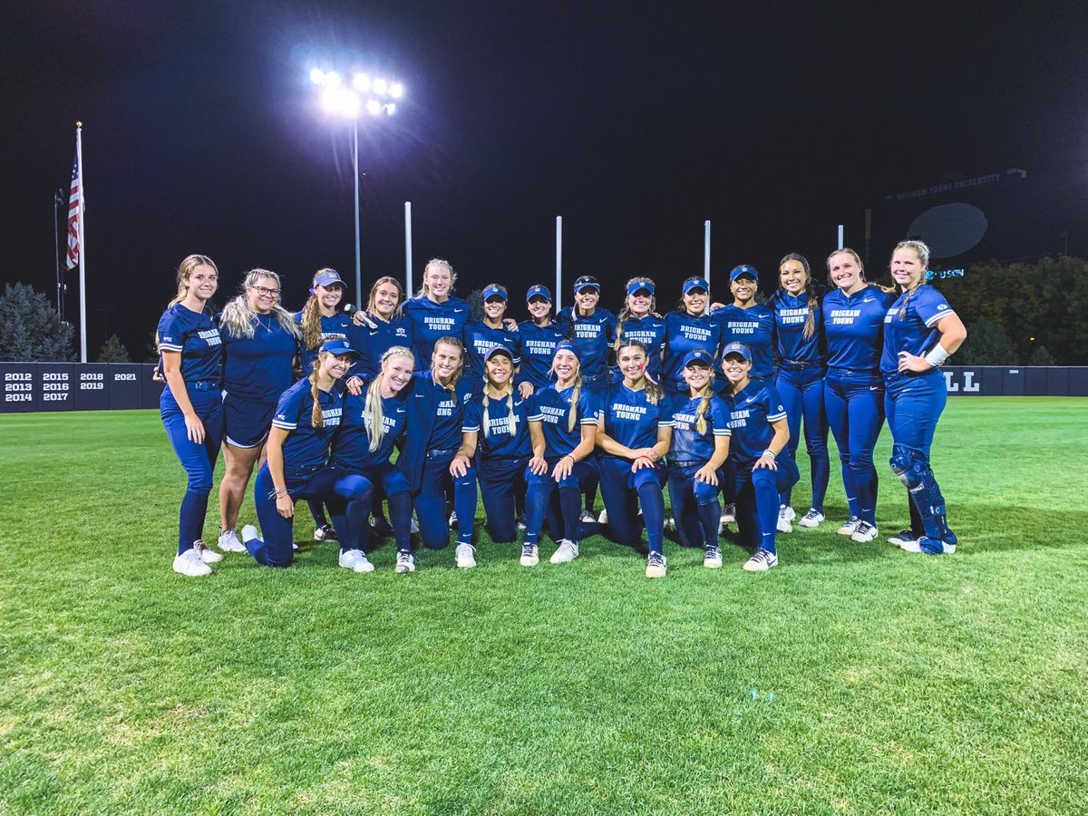 less than 2 weeks!!!🤩 one last year with the best girls!!!!🤍 #smartystreets #smartyathlete
