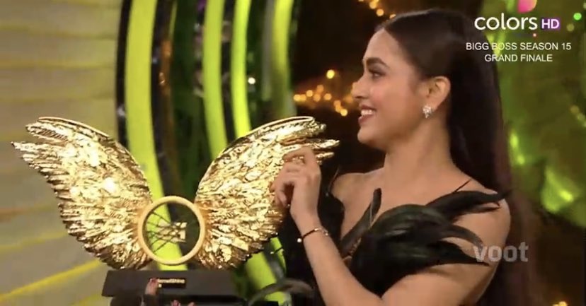 Raul__98's tweet photo. Congratulations to @itsmetejasswi ❤ you are  totallly deserve it.🥳🥳🥳🥳 

#TejasswiPrakash 
#BB15 https://t.co/R2Wa7XMq8f