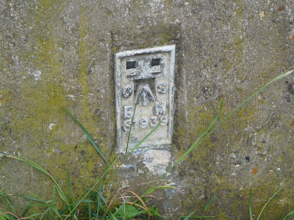 moonraker_the's tweet image. 439th @OrdnanceSurvey #OSBenchmark a Flush Bracket benchmark on Copehill Trig Pillar (Grid Ref: SU02784609) #WiltshireWalks @BBenchmarks @BenchmarkBaggi1