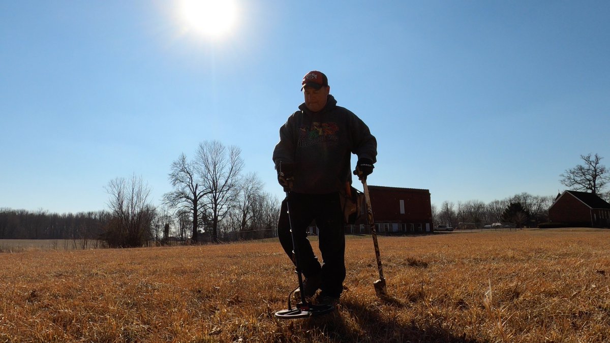 nationwideclass's tweet photo. The clouds parted, the sun shone down and melted the snow. Suddenly, out pops the 1927 SLQ Silver Liberty Quarter. Silver #23 at this exclusive permission. #metaldetecting #minelabequinox #bucketlister #grateful #humbled #livedig https://t.co/67NfgJCQ41