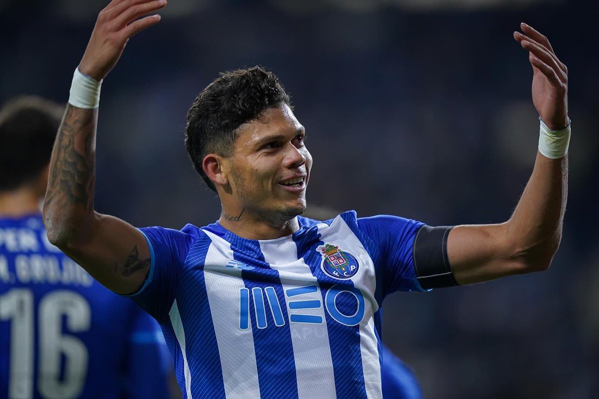 evanilsonlima99's tweet photo. +3 !! Seguimos juntos Dragões. 💙🐉⚽️ https://t.co/8aixG4KgI5