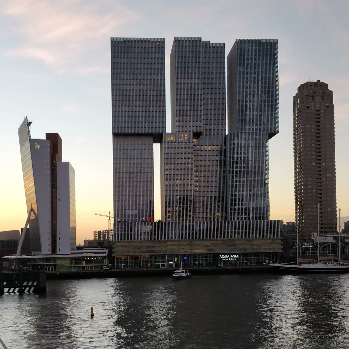 CarmenRos35's tweet photo. #RotterdamArchitecture https://t.co/w7GalCpziV