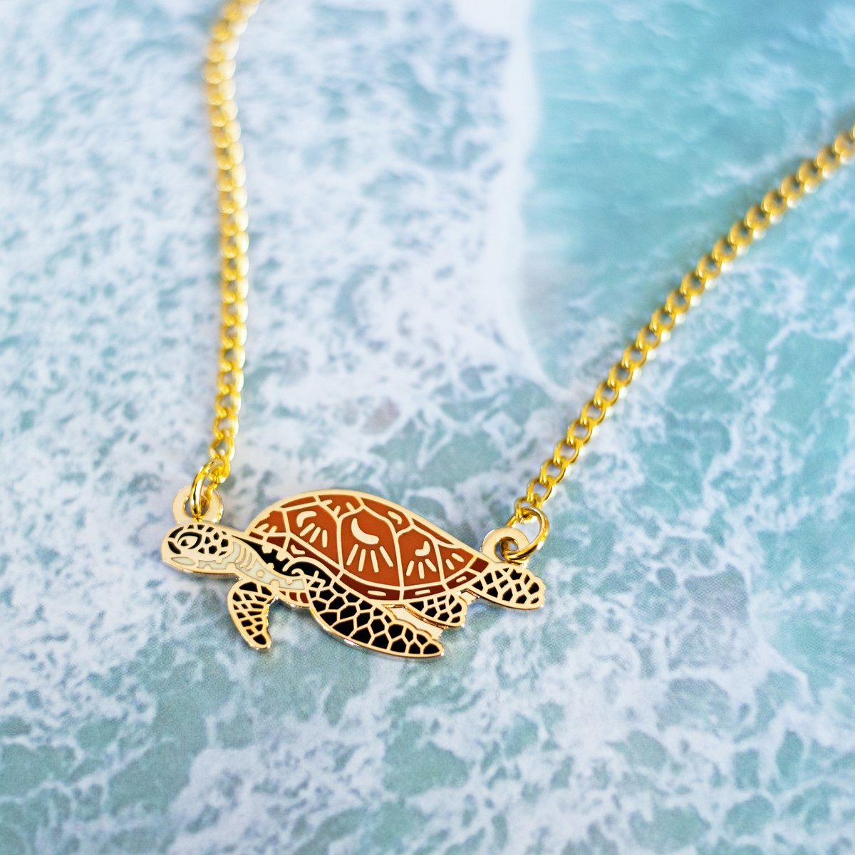 AstralOrca's tweet photo. Just a little green sea turtle swimming in the sea 🌊 

https://t.co/FNkWjIGopy

#turtle #seaturtle https://t.co/TjMpDXKIzn