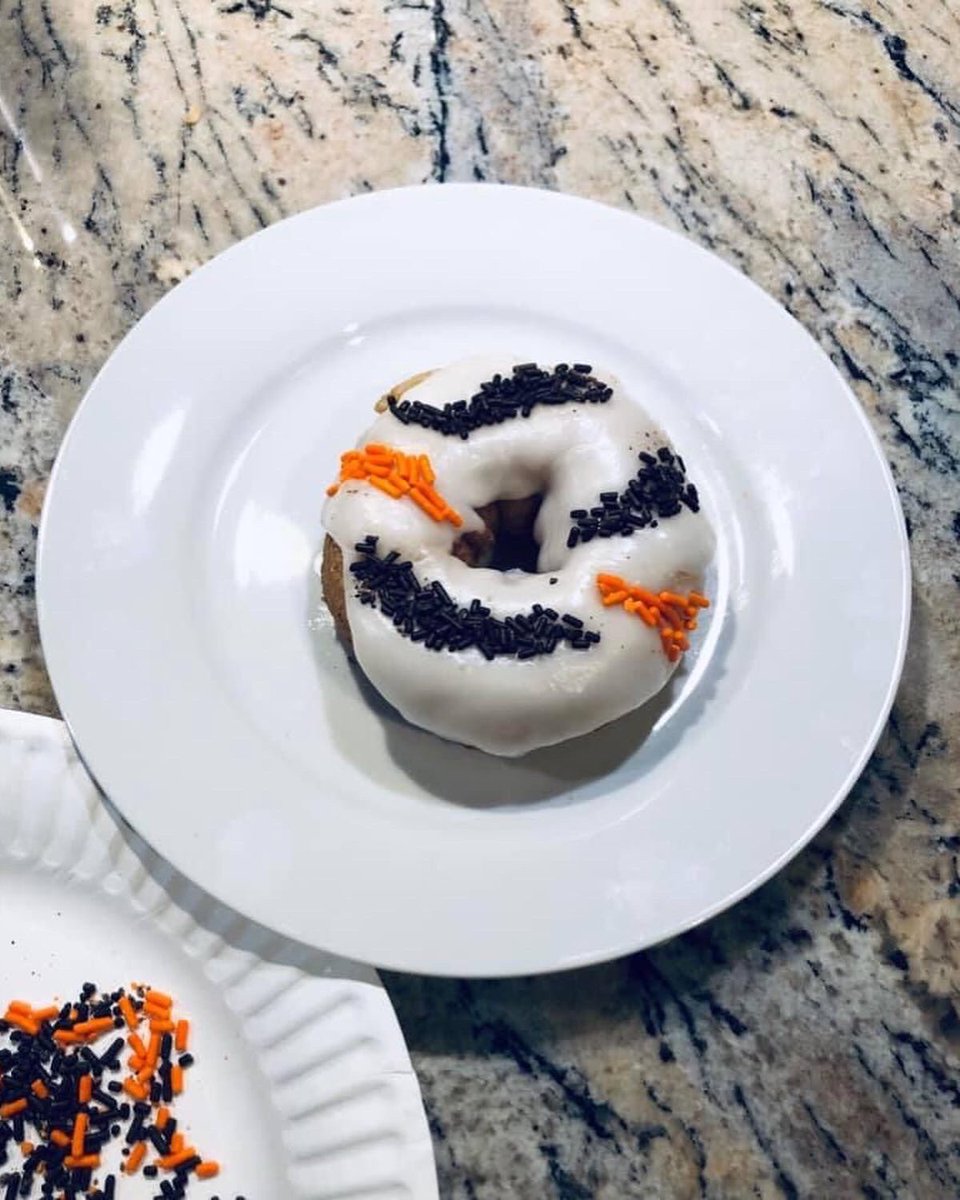 AJHeinrich's tweet photo. Congrats to the #Bengals and my husband, Steve, who singlehandedly propelled them to the #SuperBowl by making a victory donut before each playoff game. The hand-selected, lovingly placed sprinkles + his actual AFC Championship ticket stubs from 1982 and 1989 = magic! #WhoDey https://t.co/BnL1SjNFzM
