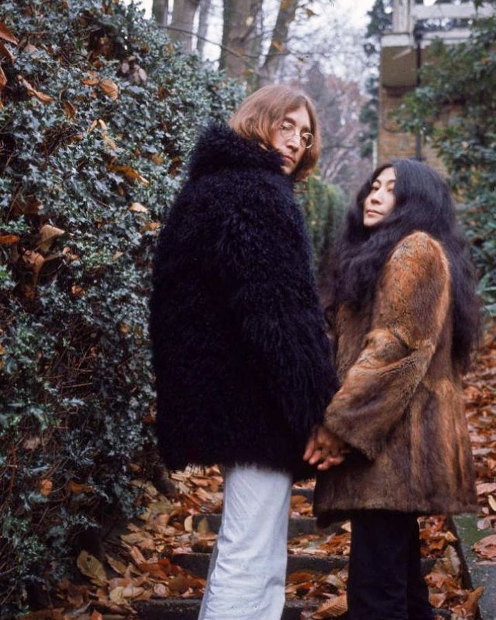 crockpics's tweet photo. John Lennon &amp; Yoko Ono, 1968. https://t.co/MmqROE3I9h