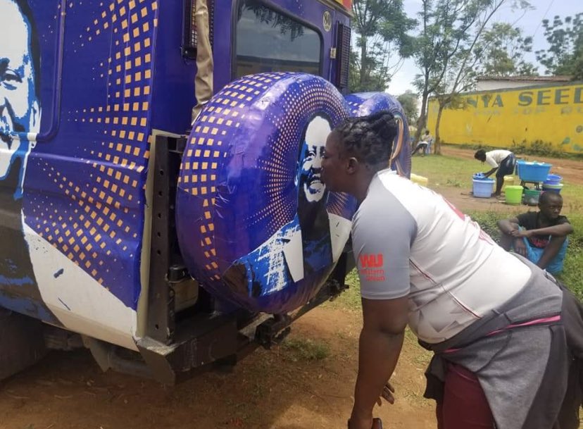 ItsOngoma's tweet photo. The support for Odinga is pure and organic. Kenya loves you Raila Odinga and we will pay your efforts this year August by electing you as the 5th President of Kenya. https://t.co/vJIkrz7aAO