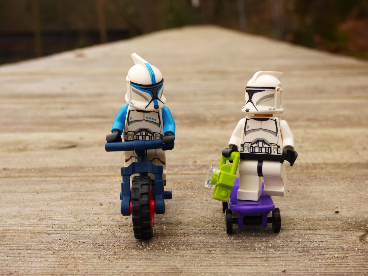 NeoFulcrum's tweet photo. “Look around. We’re one and the same. Same heart, same blood”
📸 #TCCtwoofakind
#toyphotography #TheCapturedCollective #LEGO #hasbro #ThePhotoHour #StarWars https://t.co/NS3ieM7QiT