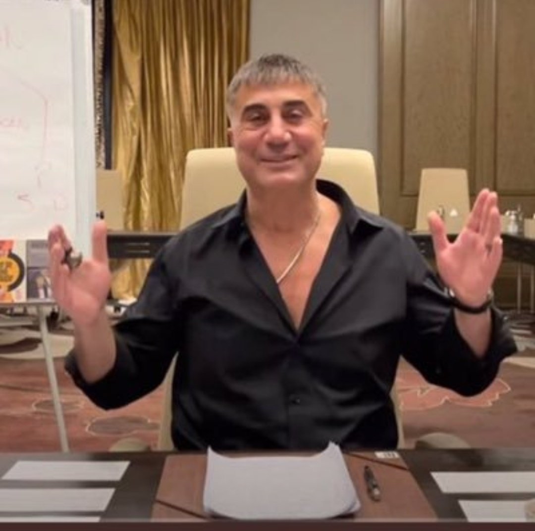 fiiilimsi's tweet photo. Online eğitimle mezun olmuş Sedat Peker https://t.co/PVmq8haGKT