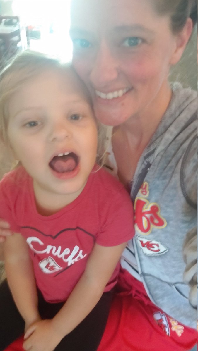 EuphoricFuzion's tweet photo. @shawnie1128 GAME ON!!!!!!

#ChiefsKingdom https://t.co/izg67HpXvO