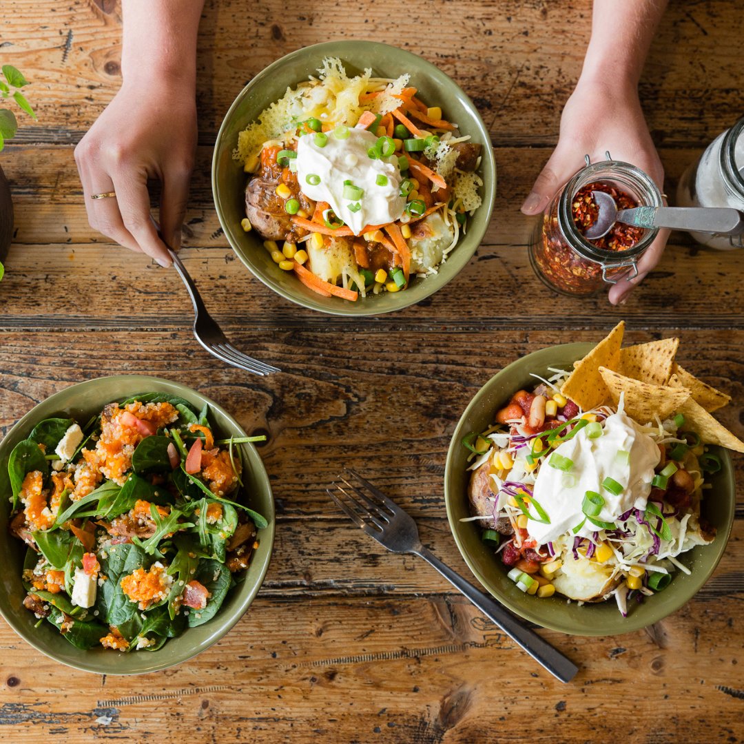 Spudbar's tweet photo. You can’t live a FULL life on an EMPTY stomach! 

Head down for the ultimate fulfilment at SpudBAR. 

Find your nearest location
https://t.co/m5wjOFTFYg 

#freshfood #naturalfood #spuds #potatoes #spudbar https://t.co/UidI0WHZfa
