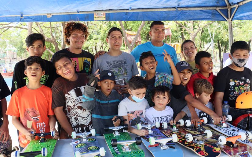 #Nicaragua 

En imágenes: A partir de este domingo 30 de enero la Alcaldía de Managua ha inaugurado una nueva Academia de Skateboarding que estará funcionando en la pista Skate Park del Parque Luis Alfonso Velázquez Flores.