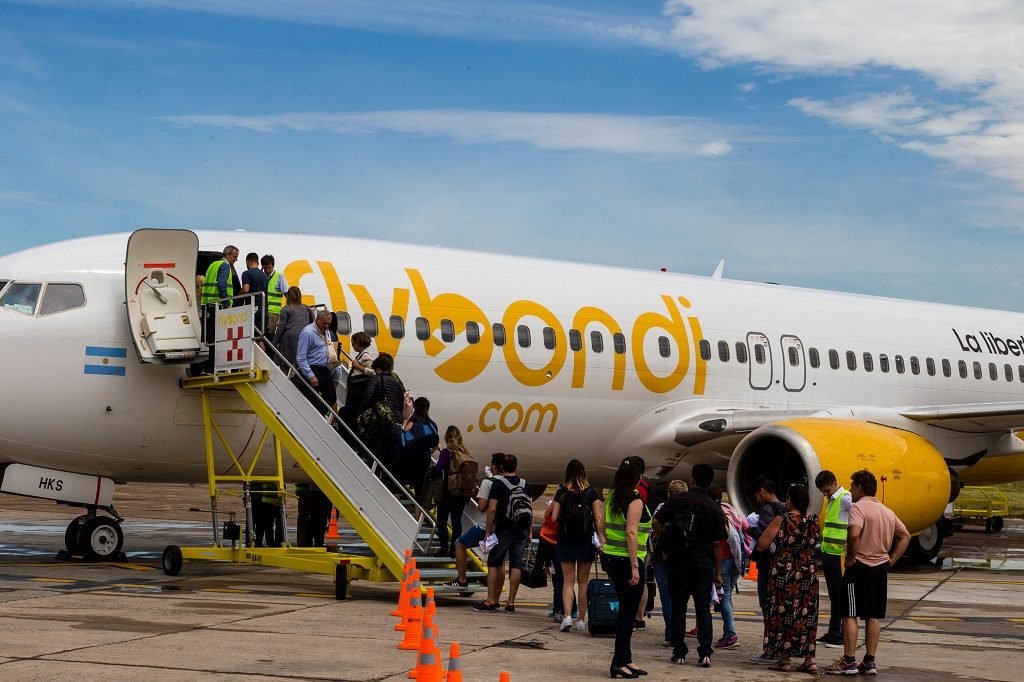 D_Rodrigues36's tweet photo. Jovens portugueses depois dos resultados das legislativas: https://t.co/FGdUFbg3Ga