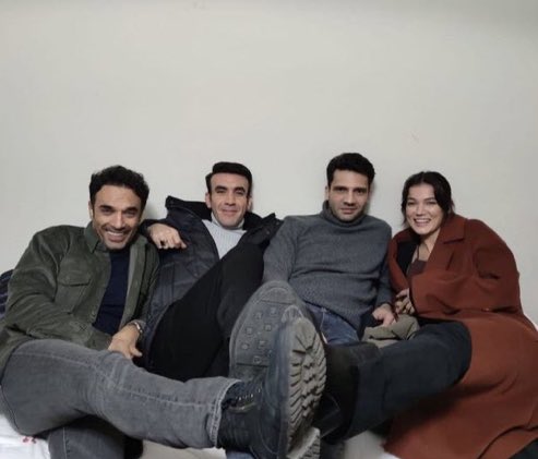 “mahşerin 4 tatlısı” 🧡

#yargı #İçimizdenBiri