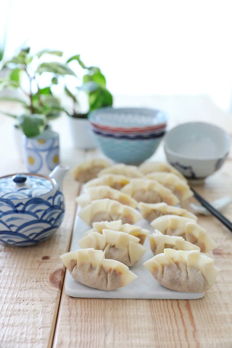 La cucina italiana e la nostra tradizione gastronomica contano moltissimi primi piatti vegani. Oggi <a href="/maghetta/">iaia</a> ti parla di tre primi che ti faranno impazzire: spaghetti al ragù di tempeh, fake carbonara e un bonus, non italiano ma buonissimo! 🍝🥓🥟
buff.ly/3Gez9sj