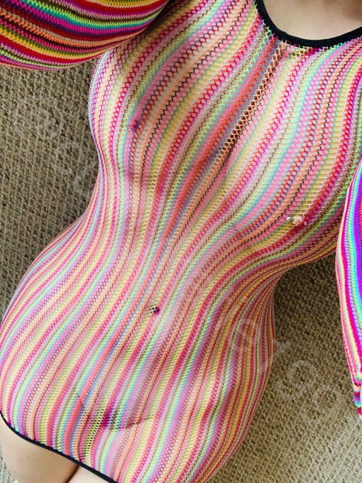 Watch 🇬🇧NaturalBabeKatie🇬🇧 $3ONLYFANS 😍's leaked NSFW photo on TwXstars