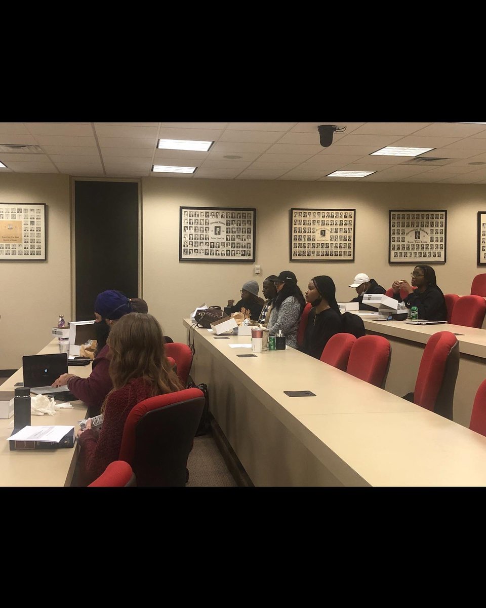 UA_BLSA's tweet photo. This past Friday, Birmingham partner James Roberts from Burr &amp; Forman held the second part of their Maximizing Job Prospects series!! They discussed tips for acing interviews and landing a summer clerkship!✏️👍🏾 https://t.co/KV8EDjmsRJ