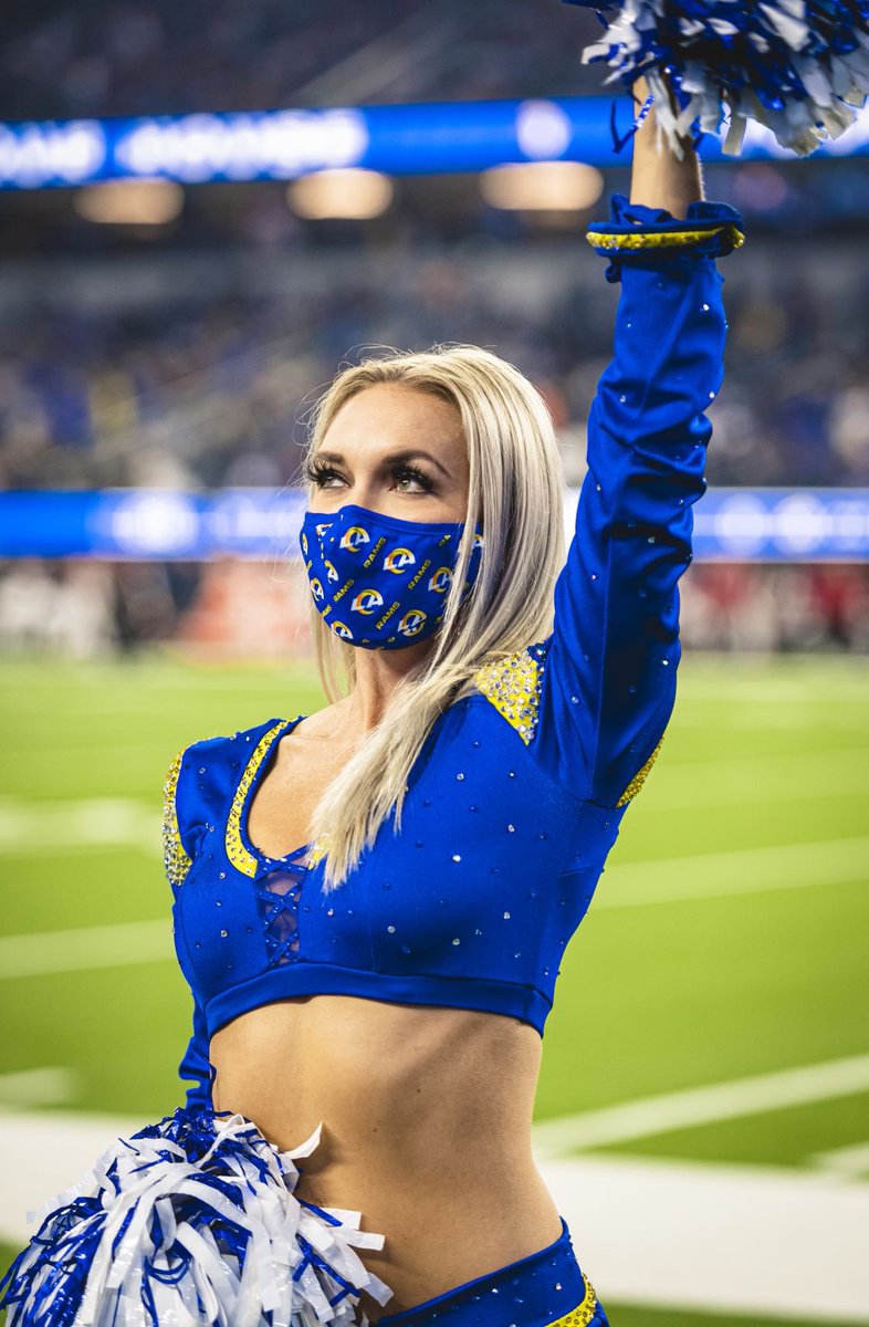 sharesaz's tweet photo. So proud of my girl and I’m so hopeful she will get to go to the Super Bowl! I need this win today after the horrible last couple weeks I’ve had. LET’S GO RAMS!!💙💛🐏🏈 This team has finally turned me into a real football fan! #LARams #laramscheer https://t.co/wfgKOLLx47