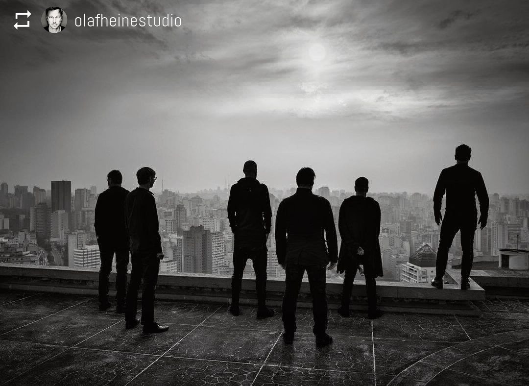 RammlosOficial's tweet photo. Untitled (Sonne)
Fotografía de Rammstein en el techo del Edificio Copan de Oscar Niemeyer en São Paulo 2016.
📸 Olaf Heine
Visita: https://t.co/o6AMuTT6IU
#Edificiocopan #Saopaulo #Rammstein #Sonne https://t.co/mZmh0dEEGx