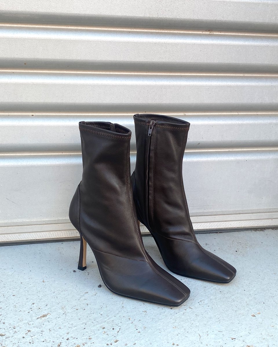 TonyBiancoShoes's tweet photo. Time to say goodbye to basic black, we're all about browns this season. Introducing #HalseyBoot in Chocolate 🍫 https://t.co/ZQDcRAvzha