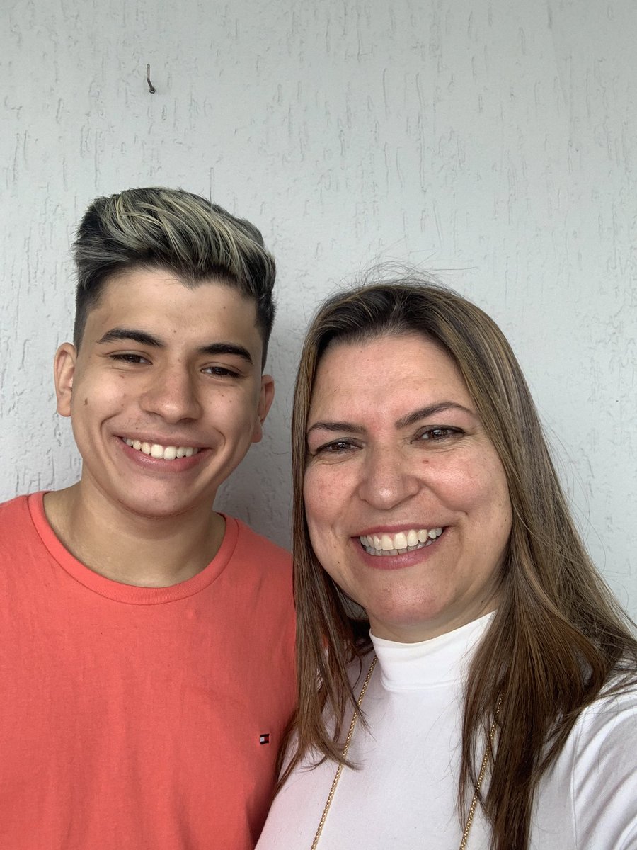 LauraSanches's tweet photo. Filho eu te amo muito! 😘 https://t.co/MY4oncNkUb
