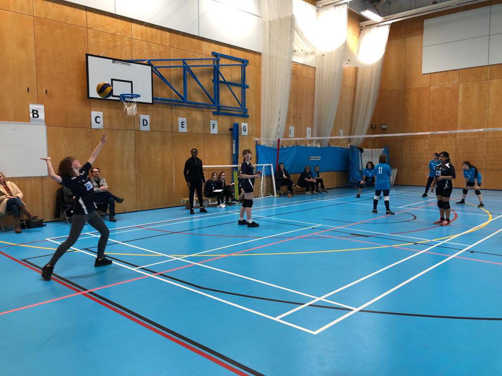 LeedsVolleyball's tweet image. ✨What a fantastic day! ✨ Approximately 40 girls competed in the U15s Tier 2 VBE Grand Prix today! 😆🎊
It was a fun day and all teams showed great sportsmanship and teamwork! ☺️👏