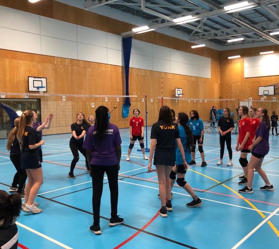 LeedsVolleyball's tweet image. ✨What a fantastic day! ✨ Approximately 40 girls competed in the U15s Tier 2 VBE Grand Prix today! 😆🎊
It was a fun day and all teams showed great sportsmanship and teamwork! ☺️👏