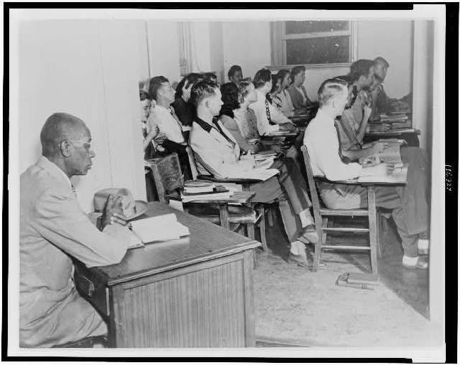 Africax5's tweet photo. George McLaurin, the first black man admitted to the University of Oklahoma in 1948, was forced to sit in a corner far from his white classmates. But his name remains on the honor roll as one of the three best students of the university. https://t.co/O9AHSLKv9L