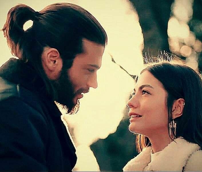Roberto31388010's tweet photo. #CanYaman https://t.co/7veq52bsMs