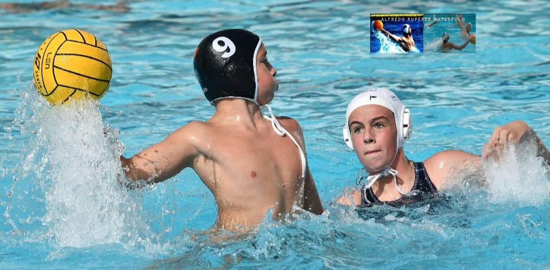 CNECHEYDE's tweet photo. 🔵 Además, el #TenerifeEcheydeTimbeque Infantil 🤽‍♂️ disputó hoy una nueva jornada de Liga Regional 🏆🇮🇨 en el @CNLas_Palmas 🏟 con resultados dispares y aprendizaje de los 👿 de @nachowp6 👏

➡️Derrota con los anfitriones (12-7) ❌ y triunfo ante @wpReales ✅

📷 @ALFREDORUPEREZ https://t.co/lbxCPXxsT6