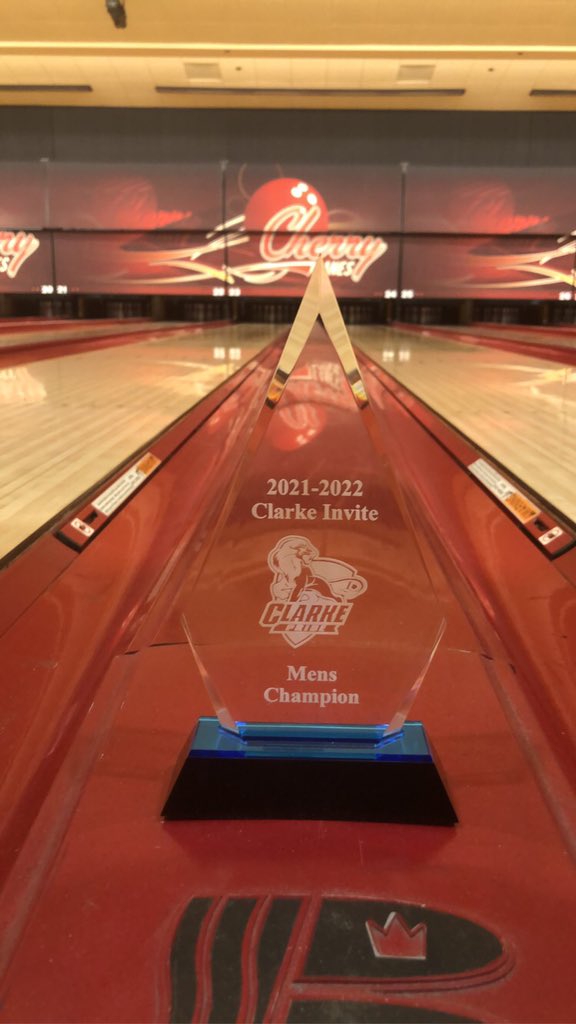 LMUBowling's tweet photo. Congrats to our boys had an amazing battle in matchplay! Quick shoutout to Ian Friesner for making ATT!!! ๐๐ค#conferenceofcarolinas #stormnation #stormnation #railsplitternation https://t.co/SLDph3tE3O