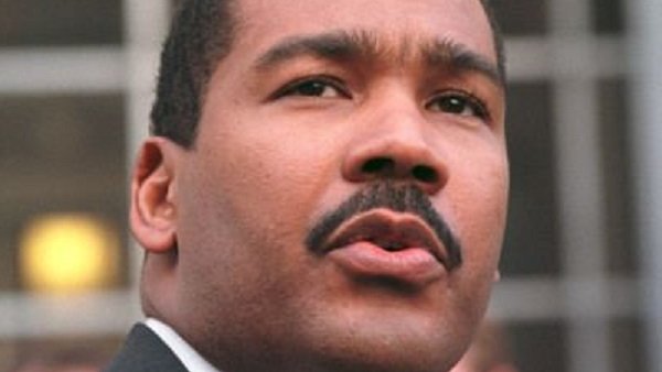 Happy birthday to #DexterScottKing, Civil Rights activist and 2nd son to #DrMartinLutherKingJr! Dexter credits becoming a strict #vegetarian for improving his health. Let's all try a vegetarian path to enhanced health! (Image: Afroculture.net)
#BOTD #SundaySerendipities