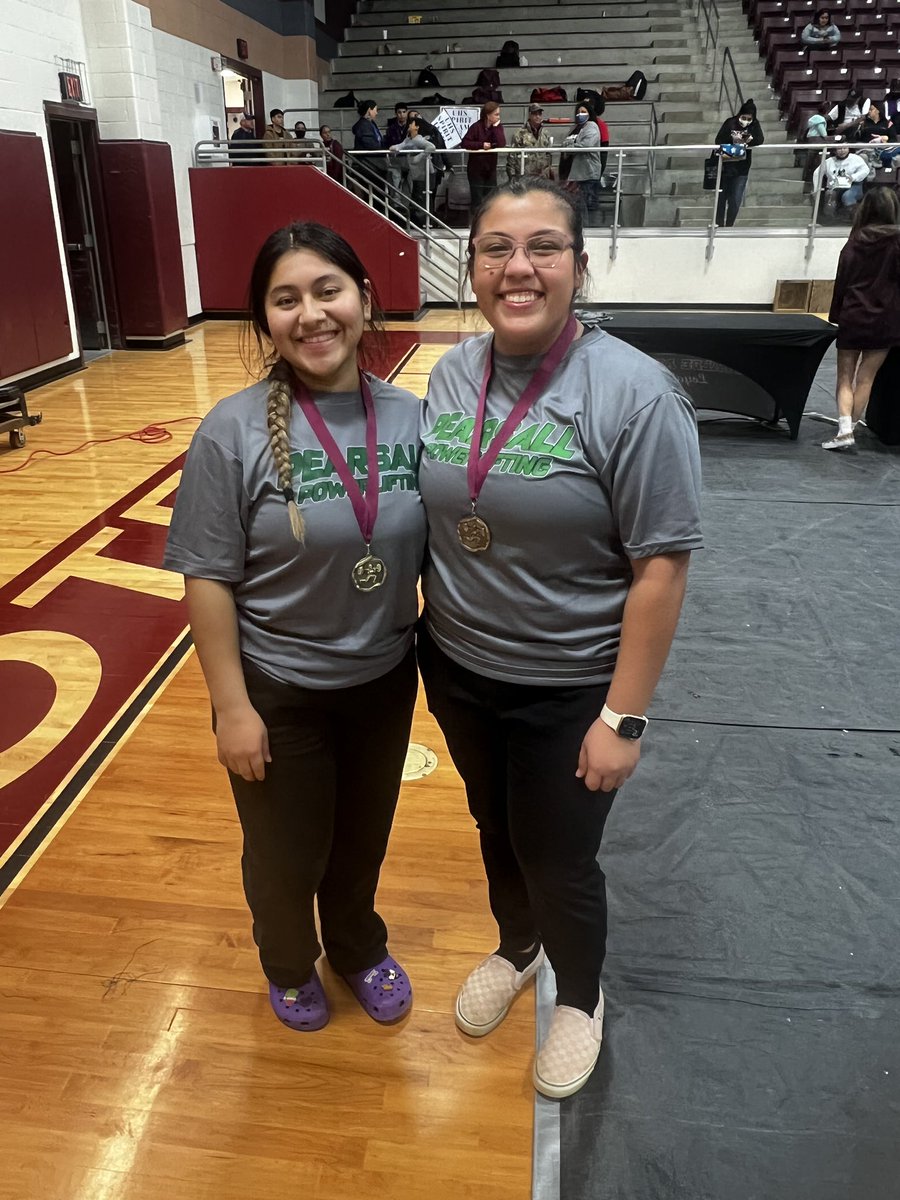 pearsallath's tweet photo. ‼️Powerlifting Alert‼️
@ Uvalde Coyote Invitational 1/29
Gabriel Gutierrez - 1st
Ariel Hernandez - 1st
Kingston Martinez - 2nd
Ryan Hughes - 4th
Brittney Briseno - 1st
Llubia Rodriguez - 1st
#MaverickPower 🤘🏽💪🏽 https://t.co/dyLG8IeemX