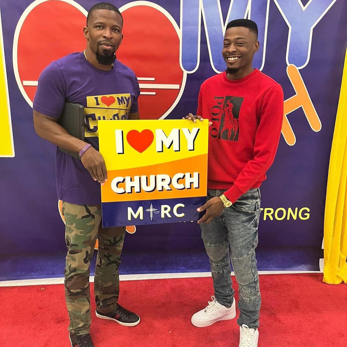 mountrosechurch's tweet photo. Connection Sunday TAKEOVER I โค๏ธ My Church.
๐MTRC Sundays are for church ๐ฅโช๏ธ๐ช๐พโค๏ธ
#ConnectionSunday
#SundayFunday
#WhataSunday https://t.co/KVqsgWfWC7