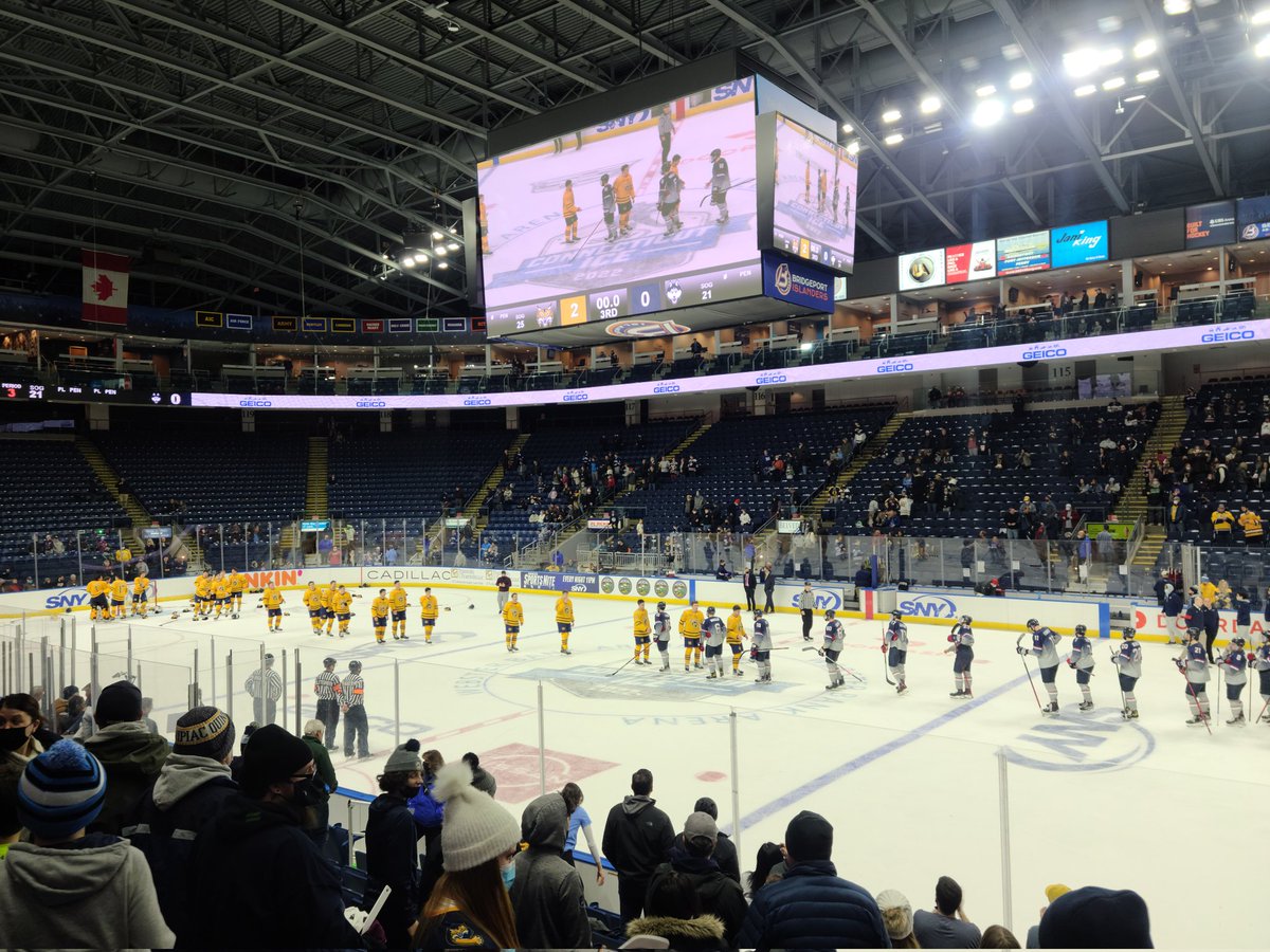 QuSpirit's tweet image. 🏆ITS CHIP SZN IN HAMDEN🏆

Bobcats are crowned as the Champion of CT 

🐯2-0🐺