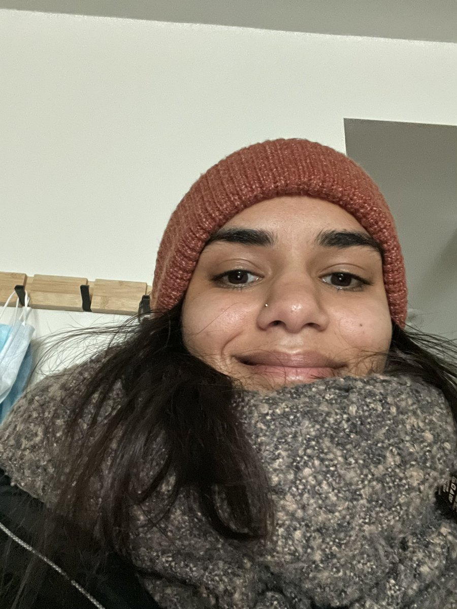 nishi_shah_'s tweet photo. Blizzard Guide for Boston newbies by someone who knows nothing about blizzards: 

1) Take every pair of pants you own and put them on. Do not stop putting on pants until you look like the Michelin Man https://t.co/Y6RCsIrGHM