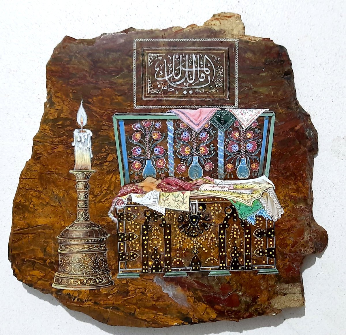 zilekultur's tweet photo. TAŞ VE SANAT

Sevgili Arkadaşım ünlü minyatür sanatçısı Özcan Özcan 12cm ölçüsünde ki Zile'den çıkan Jasper taşına yaptığı muhteşem minyatür.

İnanılmaz, bir eser. 

İnsanın bunları resmetmesi için mikroskop ile çalışması lazım. https://t.co/16hZRrZHHx