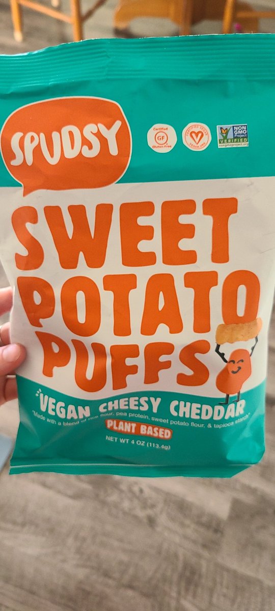 WWKD_811's tweet photo. I bought these only to devour the entire bag once I was home.🤤

Is anyone else obsessed with these puffs??? 
#savethespud @SpudsyFoods https://t.co/6jGyFYDWLu