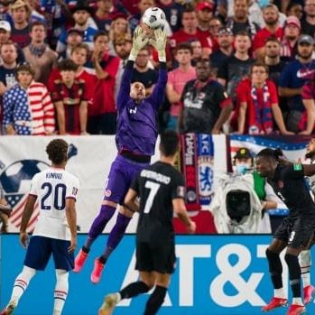 teachlearn4life's tweet photo. I'm proud to be 🇨🇦 every day. But as someone who has played, watched, and loved ⚽️ for most of my life... this win is amazing. 
Take note: @CanadaSoccerEN is evolving just like 🏀 has since '95 when the Raptors came to town. The only difference, soccer has  home-grown talent. https://t.co/faZQ63xRim