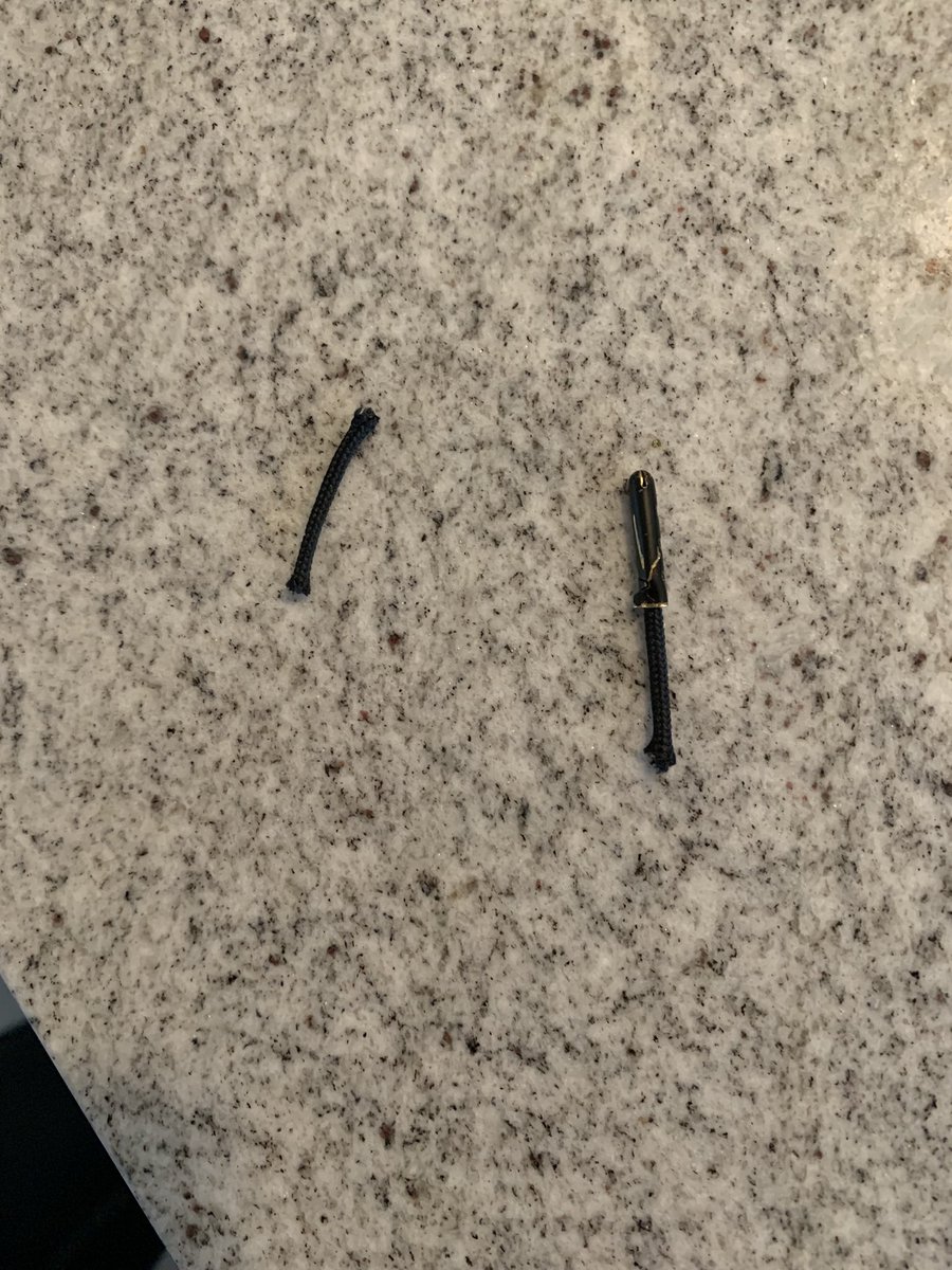 thundamooon's tweet photo. Hey @Nike , why do you put these stupid dangling strings on your zippers? Twice now I’ve had my seatbelt eat one of these up and not let me out of my car. Cut it off today. Stupid product design and could get someone seriously hurt if they can’t get out of their vehicle. #genius https://t.co/D41mvT2nIW