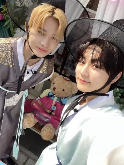 yichaniz's tweet photo. i think about this day everyday #JUNGWON #NI_KI https://t.co/ij9MVE7LCm