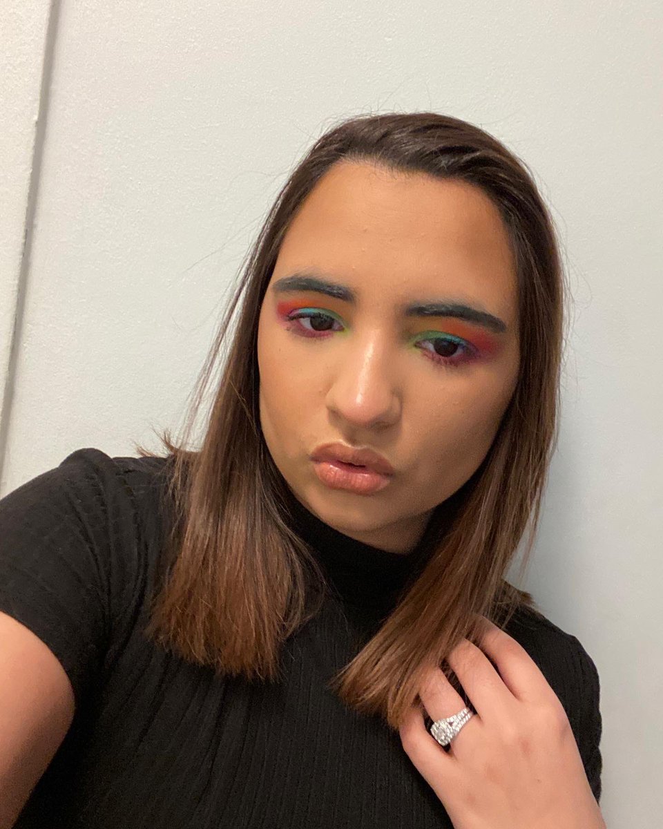 Ashleeeyyy_xo's tweet photo. Somewhere under the rainbow… there was a bad bitch https://t.co/NpEnSkePbO