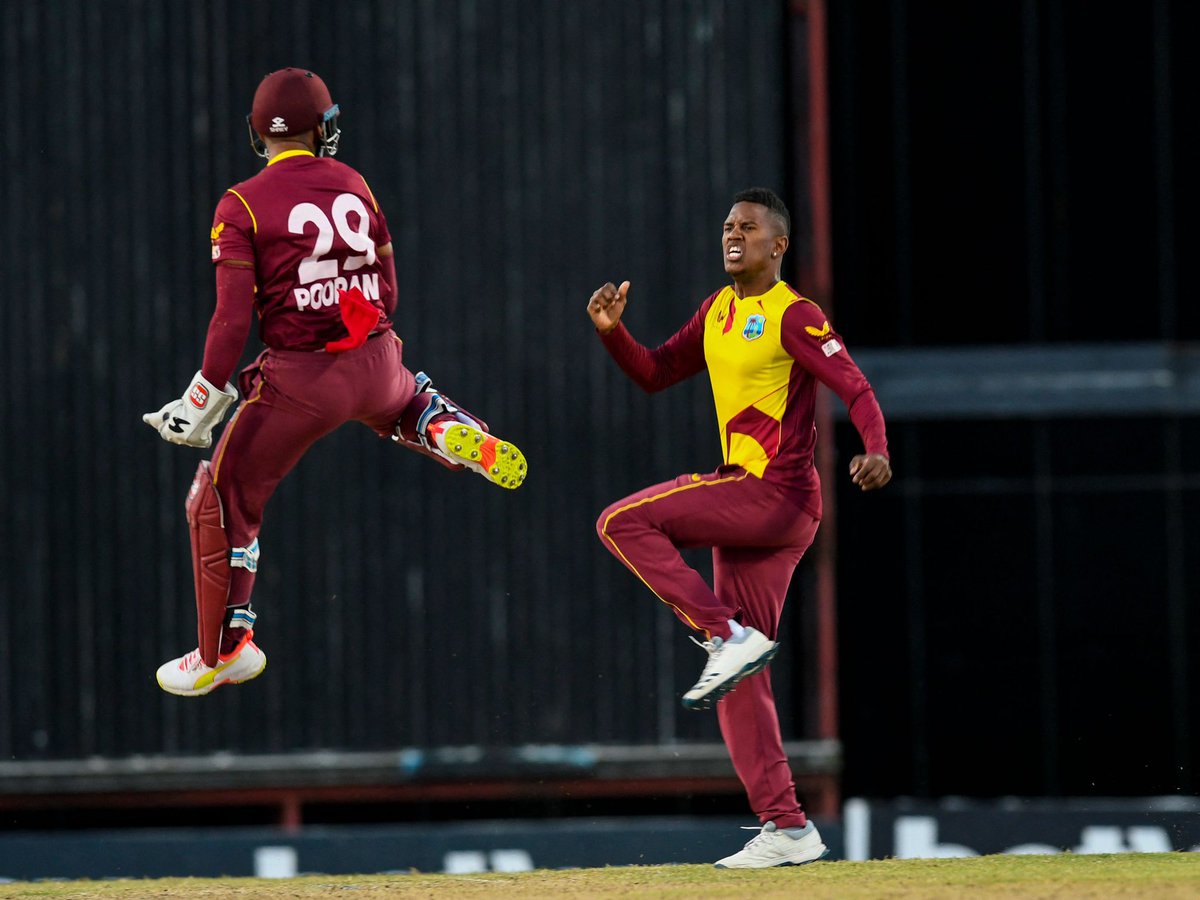 windiescricket's tweet image. What a spell by @AHosein21! 🔥

4 HUGE wickets as the boys take control of proceedings. 🏴󠁧󠁢󠁥󠁮󠁧󠁿 6 down with 56 needed from 24…

Live Scorecard⬇️

bit.ly/wivenngt20i5

#MenInMaroon #WIVibes #WIvENG
