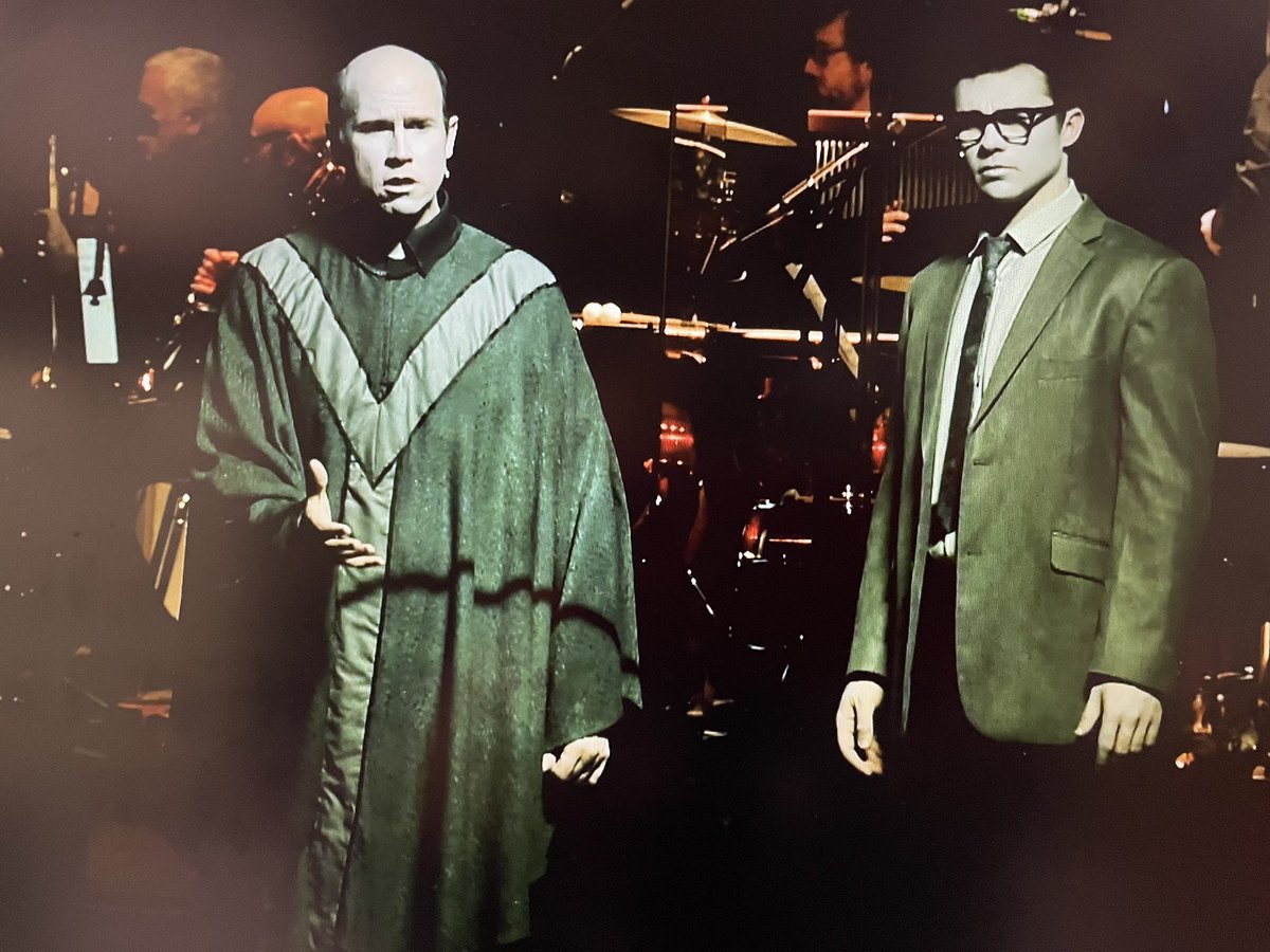 NWCultureGal's tweet photo. A masterpiece on the Derry stage tonight at #guildhallderry from @PlayhouseDerry 
A mind blowing piece of theatre. Liam Campbell has created a masterpiece. So sad he’s not here tonight. Liam you left your city a true legacy. #thewhitehandkerchief
#BloodySunday50 https://t.co/aH7LmoPToj