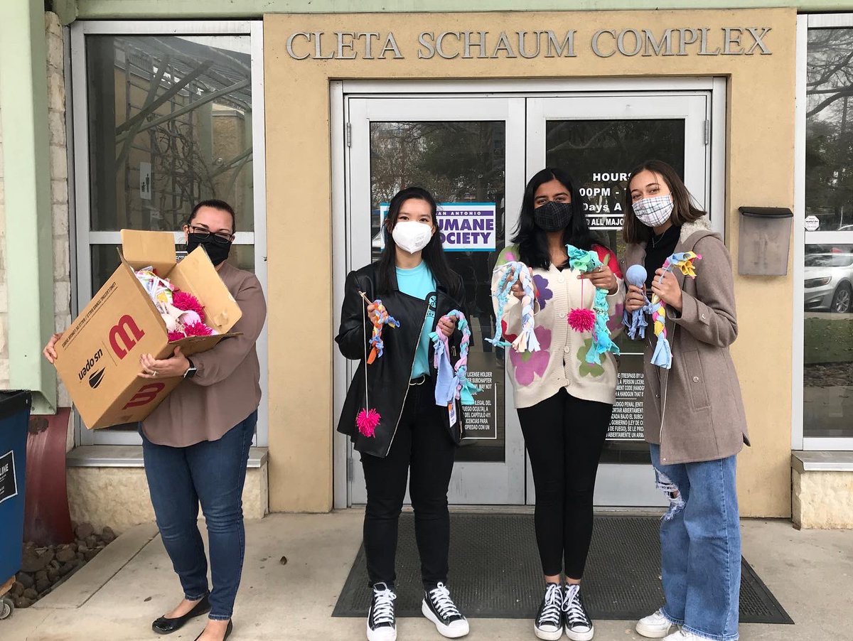 TomCClarkKey's tweet photo. Earlier this week, Key Club delivered cat &amp; dog toys to @sahumane and got to meet some adorable animals in need of a fur-ever home 🥰 Thank you to all who helped in this effort to enrich these pets’ lives! ❤️

#KeyClub #ClarkTexas #NISDLegends #ClarkCougars @ClarkTxLib @NISDClark https://t.co/0371CIFcHq