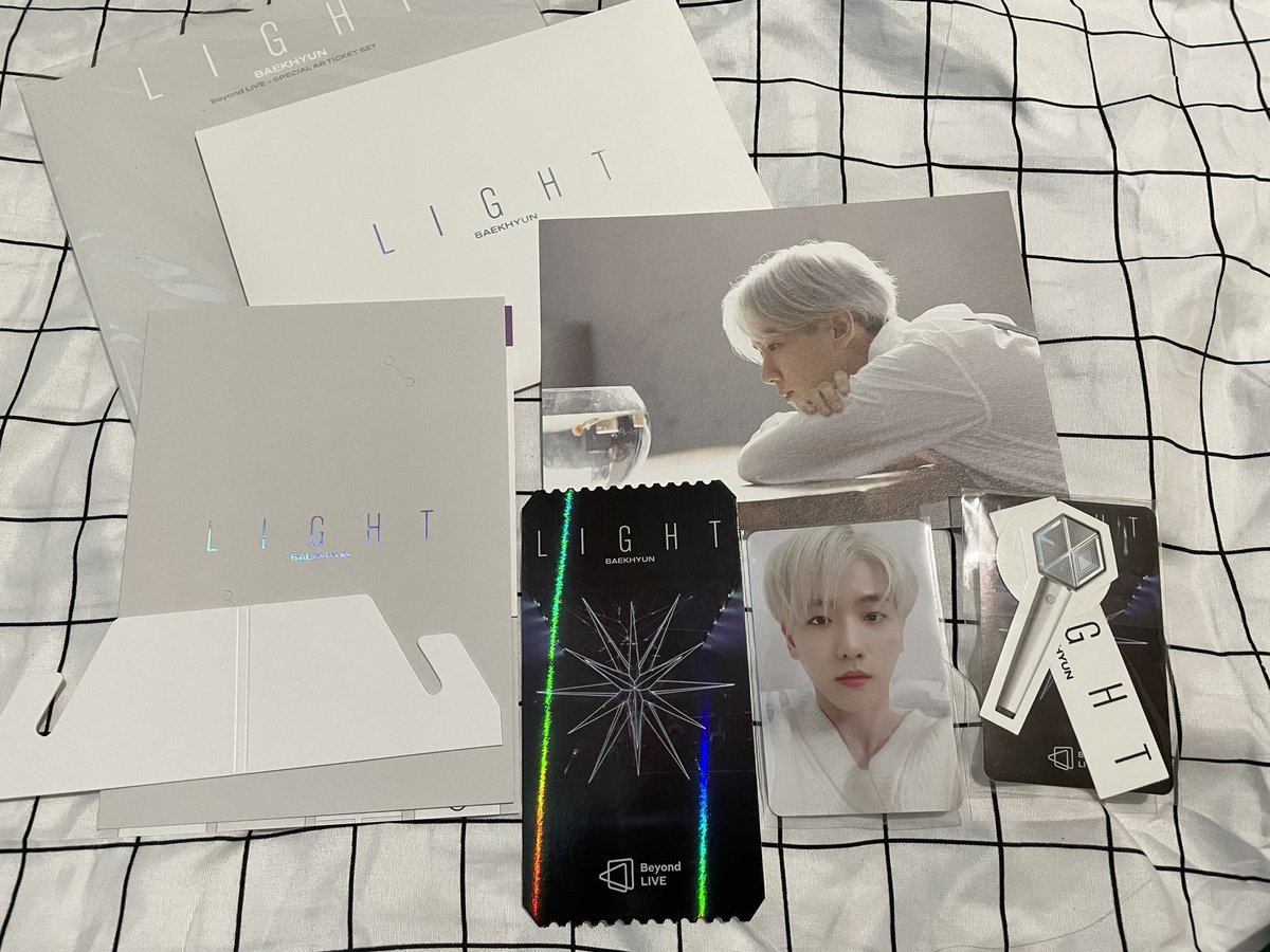 TWINYtwt's tweet photo. ꕤ     🍭    𝗨𝗣𝗗𝝠𝗧𝗘   ﹏   ࣭͘    E⃗/𝘃𝗲𝗻𝘁       ✧   ㅤ ꜥㅤ@ _ 𝔸𝕝𝕖𝕩﹕ #ByunLIGHTConcert

Creen que me perdería este concierto? Si estuve esperando por el, ya estoy bien cómoda en mi camita para disfrutar de este gran evento, suerte y felicidades 💗🌷 https://t.co/qHZIGxTHOG