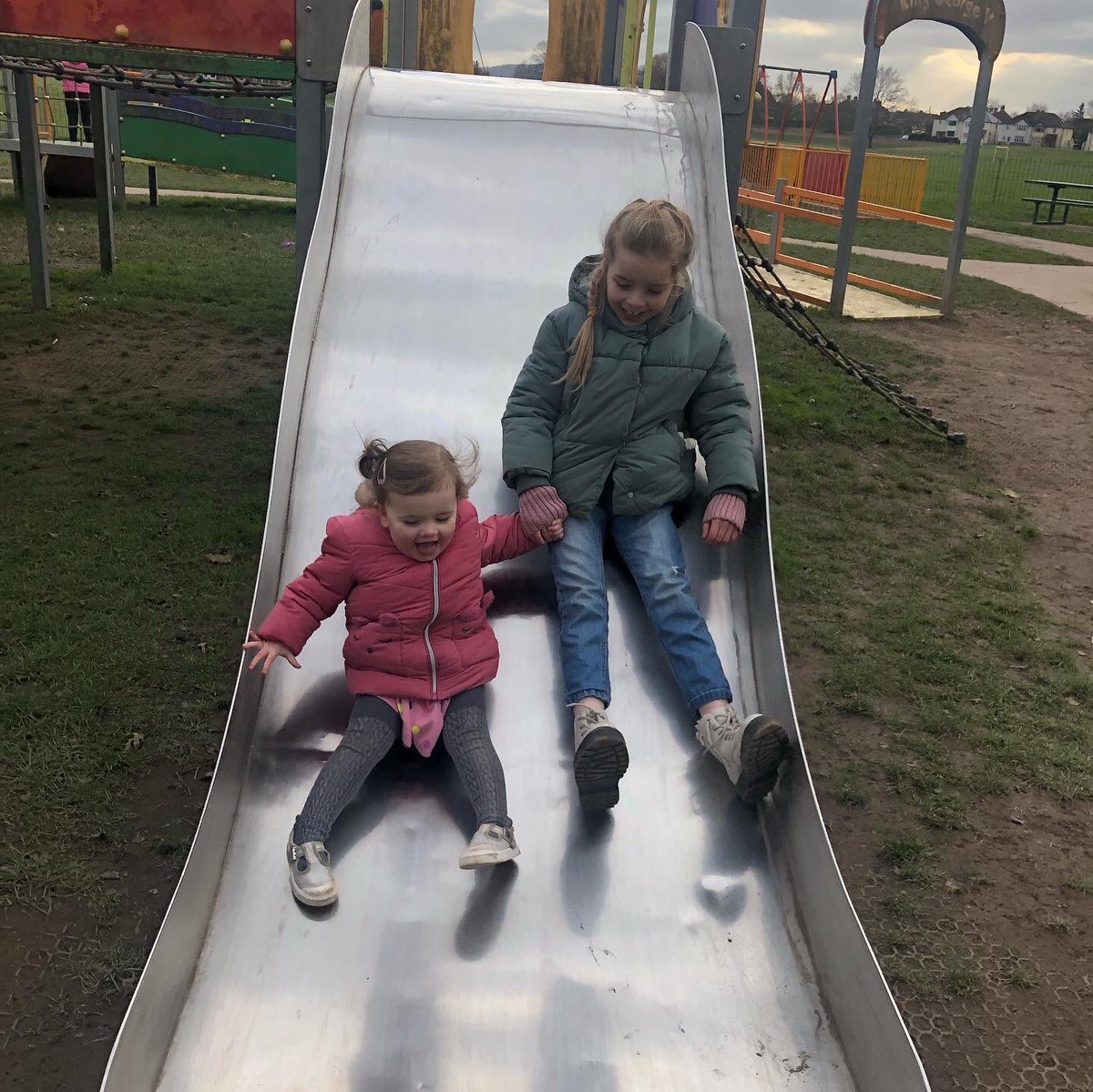 linzwalls's tweet photo. Great afternoon at the park with this crazy lot 💙 @admogs @1Evo88 https://t.co/VC82I0Q8tY