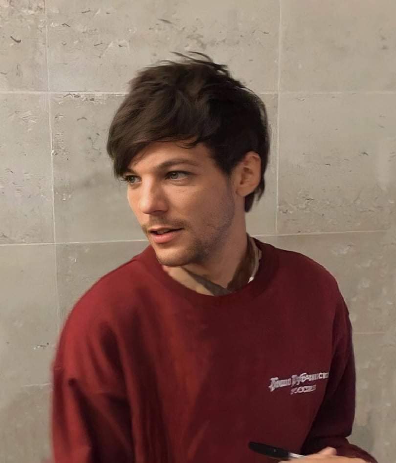 Sunflower91H's tweet image. Mi vida es tan bonita desde que tú estás en ella

I vote #Louies for #BestFanArmy at the #iHeartAwards︎